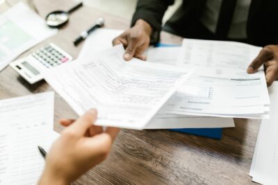 PLFSS 2027 : surtaxe reconduite et nouveaux transferts, ce qui attend la mutuelle d’entreprise